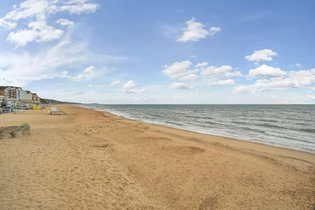 Bournecoast - Upper Ground Floor Flat With Sea Views - Fm3441 Apartment Bournemouth United Kingdom