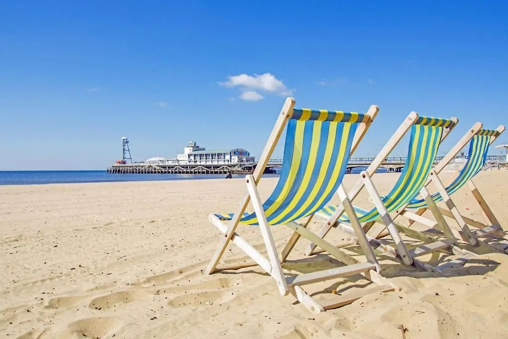 Bournecoast - Upper Ground Floor Flat With Sea Views - Fm3441 Apartment Bournemouth