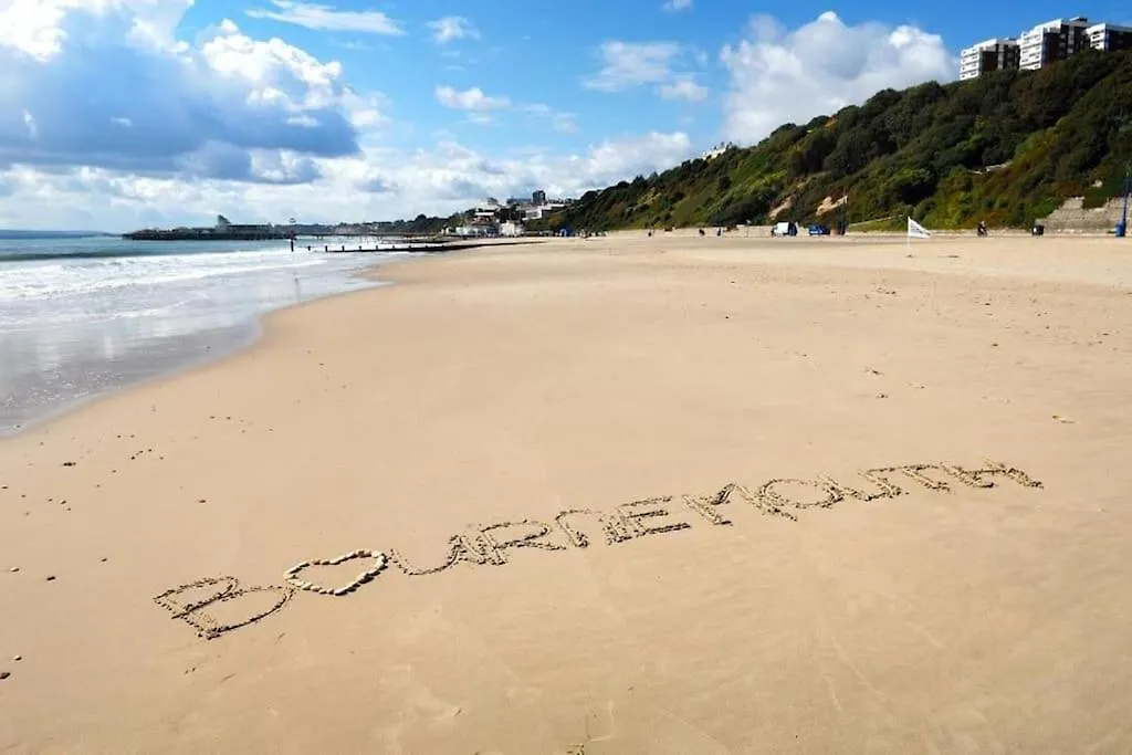 Bournecoast - Upper Ground Floor Flat With Sea Views - Fm3441 Apartment Bournemouth