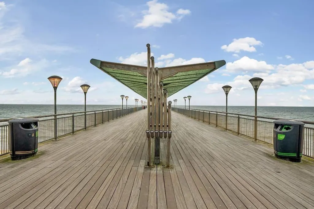 Bournecoast - Upper Ground Floor Flat With Sea Views - Fm3441 Apartment Bournemouth 0*,  United Kingdom