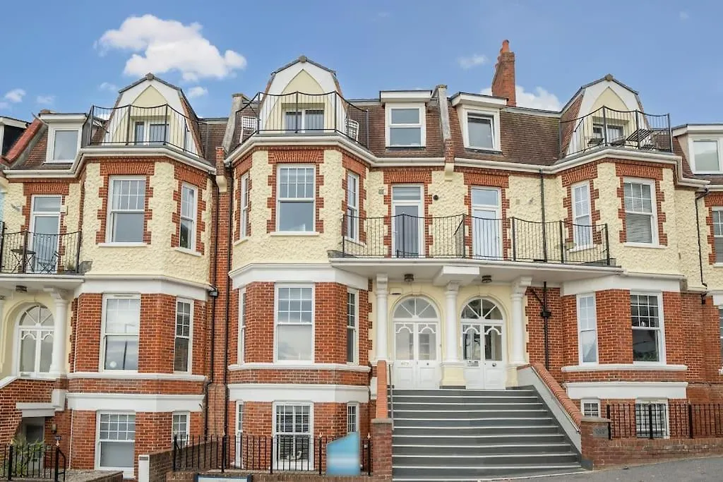 Bournecoast - Upper Ground Floor Flat With Sea Views - Fm3441 Apartment Bournemouth