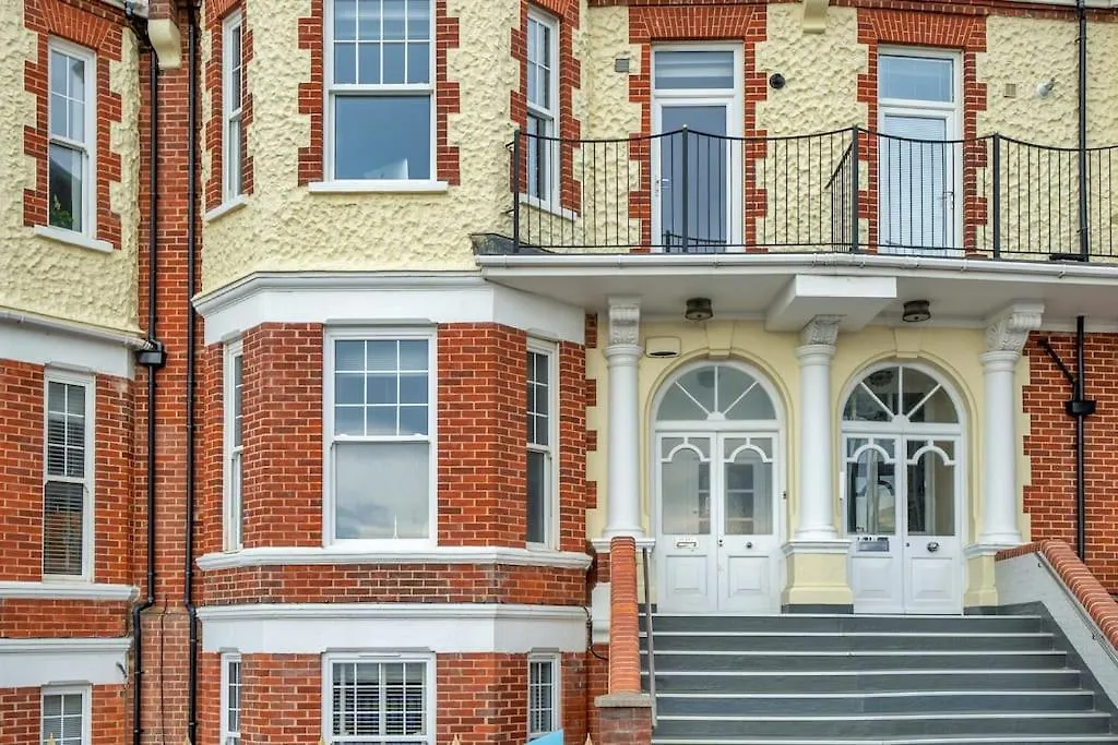 Bournecoast - Upper Ground Floor Flat With Sea Views - Fm3441 Apartment Bournemouth