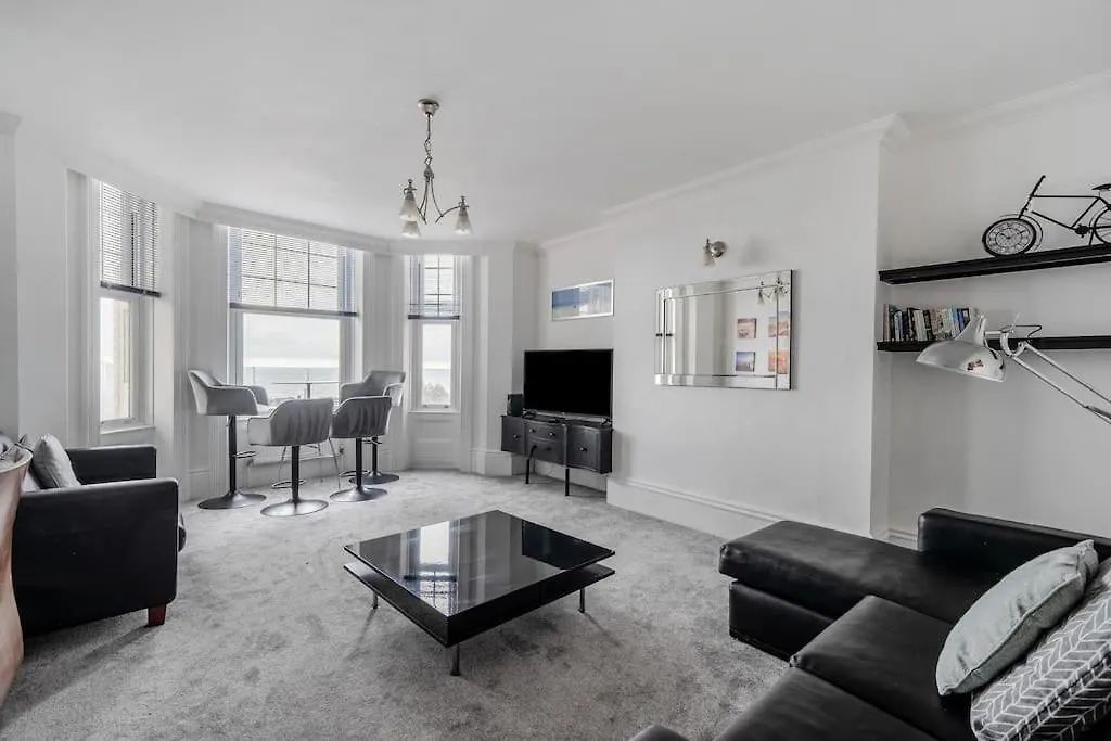Bournecoast - Upper Ground Floor Flat With Sea Views - Fm3441 Apartment Bournemouth
